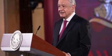 Claudio X. González impondrá a Xóchitl Gálvez: AMLO