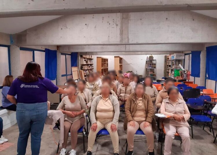 Gobierno fortalece salud mental de mujeres en prisión