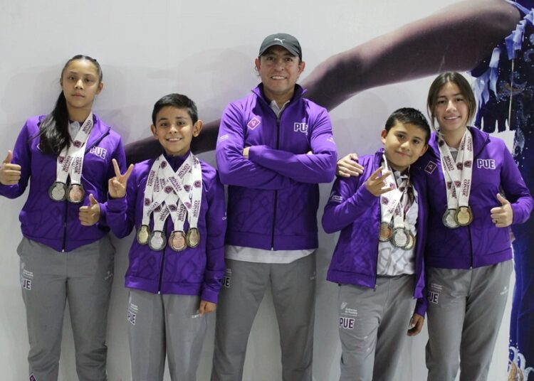 Carlos Herrera, orgulloso por resultados de gimnasia trampolín