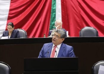 PRI pide informe sobre derrame de crudo en Cantarell