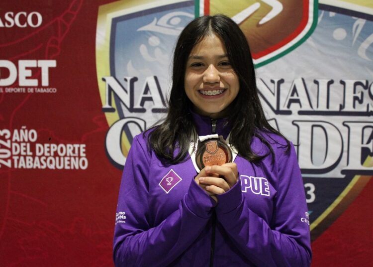 Michel Richaud gana medalla de bronce en karate
