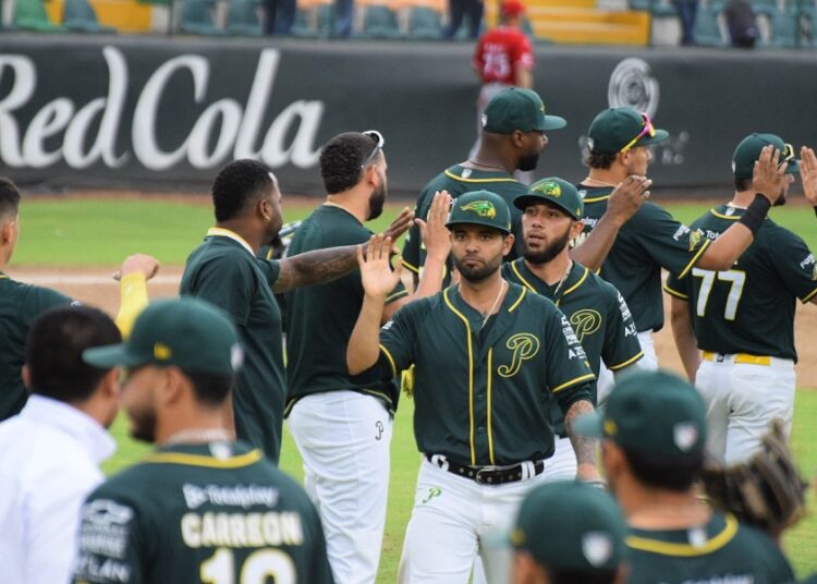 Pericos se llevan la serie ante El Águila de Veracruz
