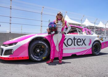 En la pista no hay mujeres ni hombres, sino pilotos: Regina Sirvent