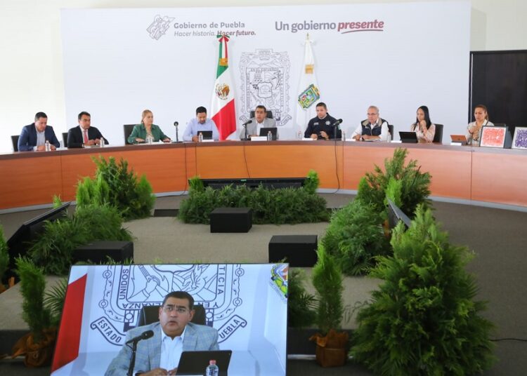 Céspedes presenta estrategia fiscal y económica