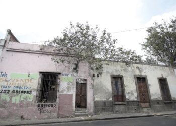 Multarán a propietarios de casonas con alto riesgo de derrumbe