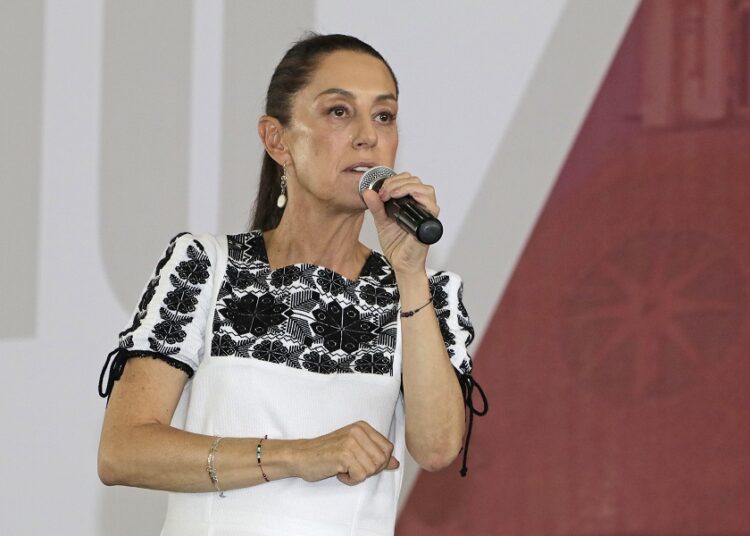 Claudia Sheinbaum sostendrá reunión con transportistas en Puebla