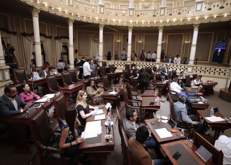 Congreso da visto bueno a concesiones propuestas por Sergio Céspedes