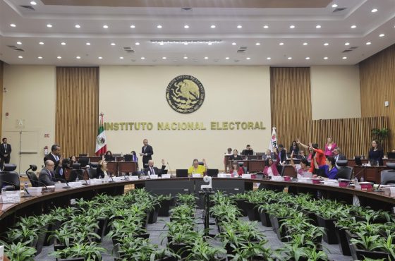 Avala INE expedición de credencial para votar a personas trans