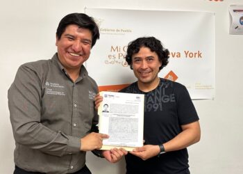 Gobierno estatal fortalece identidad de migrantes poblanos en EEUU