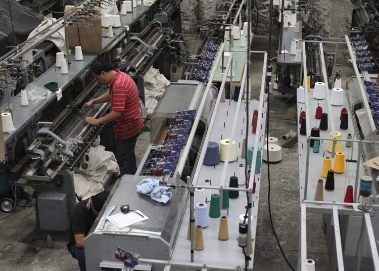 Repunta 2.25% valor de producción en empresas manufactureras