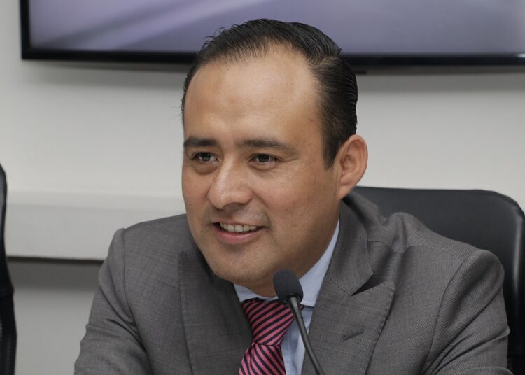 Morena tiene abiertas puertas a personajes de otros partidos