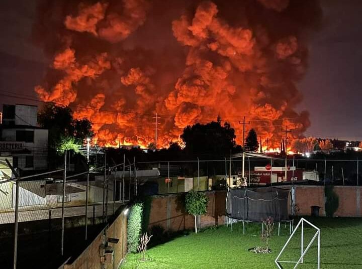 Muere una persona en explosión en el Periférico