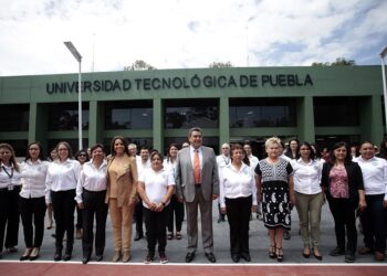 Céspedes inaugura edificio de Docencia de UTP y cancha de usos múltiples