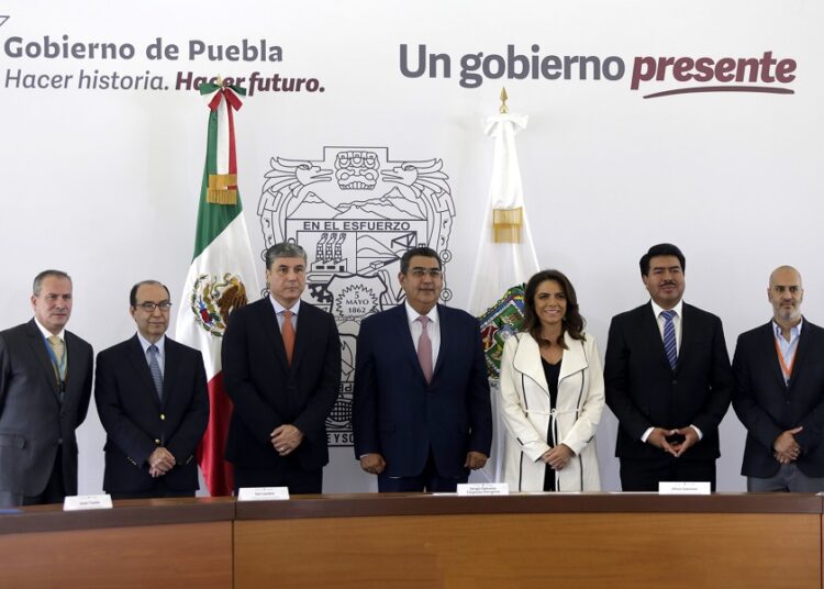 Walmart confía en Puebla e invertirá 894 mdp