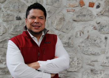Biestro va por candidatura a la alcaldía