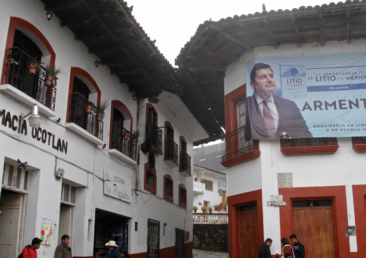 Hasta que Morena pida que se bajen espectaculares solicitaré su retiro: Armenta