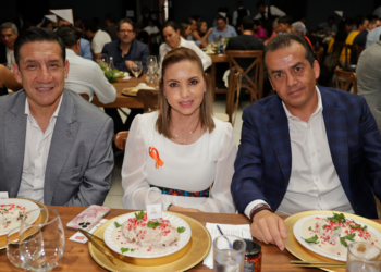 Angon y Canirac inician temporada de chiles en nogada (VIDEO)