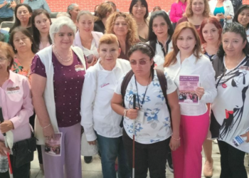 Ceci Arellano se reúne con integrantes del Grupo Puebla 500