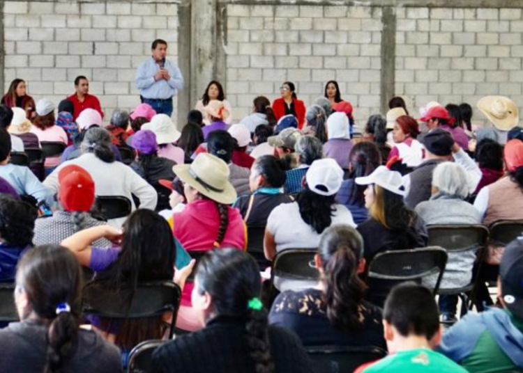 Julio Huerta consolida comités por la unidad en el estado de Puebla