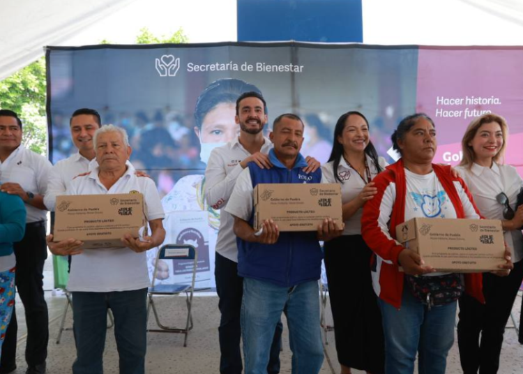 Liz Sánchez y Toño López realizan la cuarta entrega de producto lácteo en el sur de la capital