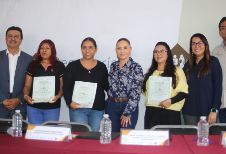 Angon firma convenio con el Icatep para que mujeres cholultecas tengan más oportunidades