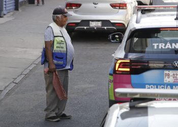 Tránsito remite al MP a 12 franeleros por apartar lugares en San José
