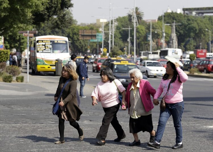 BUAP da recomendaciones para caminar con seguridad