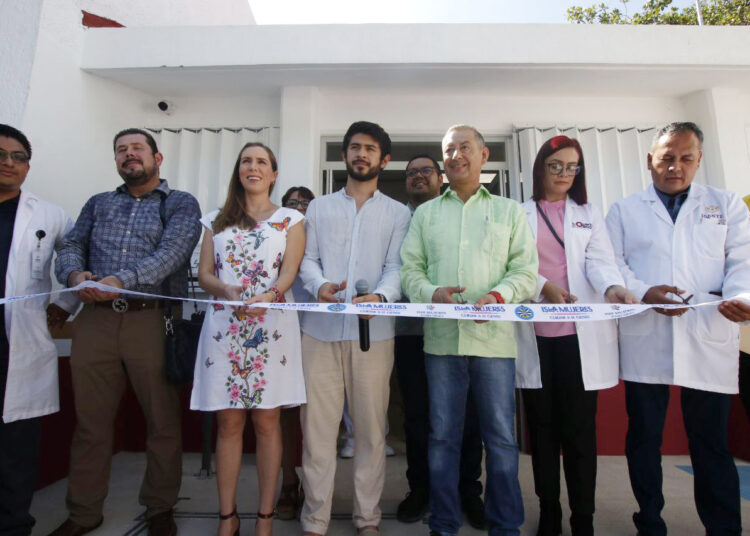 Inaugura Pedro Zenteno UMF del Issste en Isla Mujeres