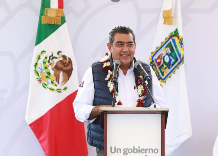 Céspedes preside inauguración de pavimentación en Atzitzihuacan