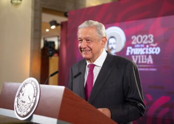 Superfarmacia en CDMX estará lista en diciembre: AMLO
