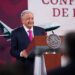 Nombran a AMLO primer piloto de Mexicana de Aviación