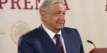 AMLO presume 84% de aprobación
