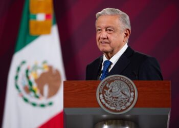 AMLO critica a Xóchitl Gálvez por decir que en el sur no se trabaja 8 horas seguidas