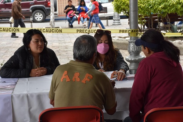 Más de 1000 vacantes de empleo se ofertaron en Texmelucan