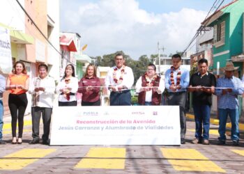 Gobierno hace equipo con la sociedad, entrega obras educativas en Xoxtla