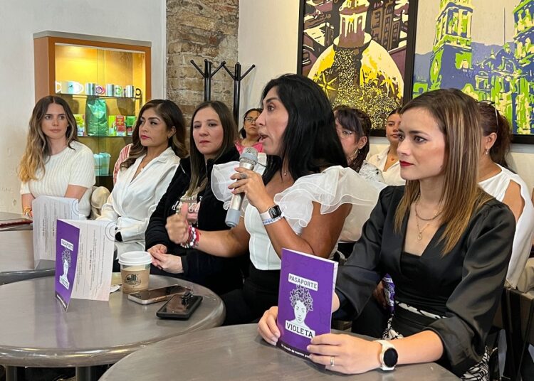 Más de mil mujeres se sumaron a aspiraciones presidenciales de Ebrard