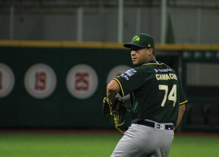 Pericos se adelantan en primer partido de playoffs