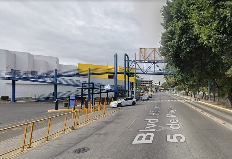 Del 17 al 24 de agosto retirarán puente peatonal de Plaza Dorada