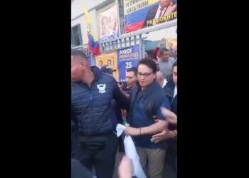 Asesinan a candidato presidencial en Ecuador