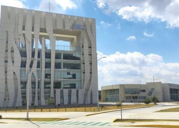 Ciudad Modelo planifica acciones con directivos de Universidad Tecnológica Bilingüe