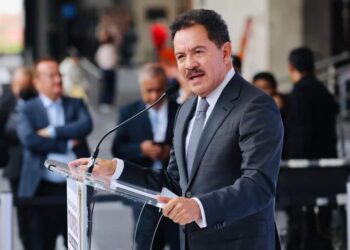 Mier descarta desbandada de legisladores de Morena que apoyan a Ebrard