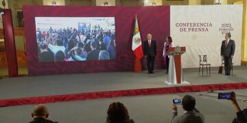 AMLO da banderazo de salida a ciclo escolar 2023-2024