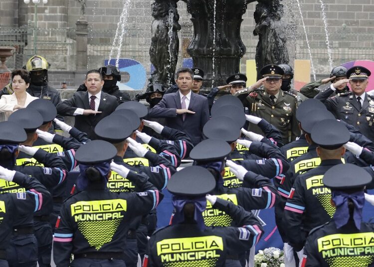 ERP pide a policías municipales servir con apego a la ley