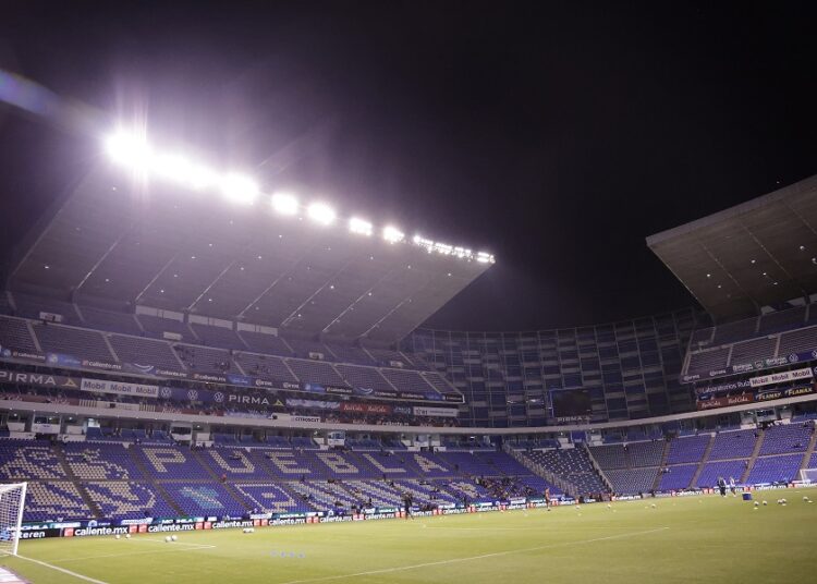 Continúa proceso para concesión de estadios