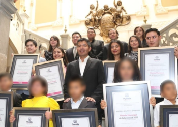 Rivera reconoce a 10 jóvenes con el Premio Municipal de la Juventud 2023
