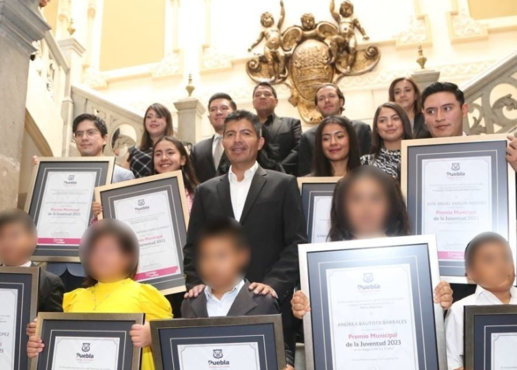 Rivera reconoce a 10 jóvenes con el Premio Municipal de la Juventud 2023