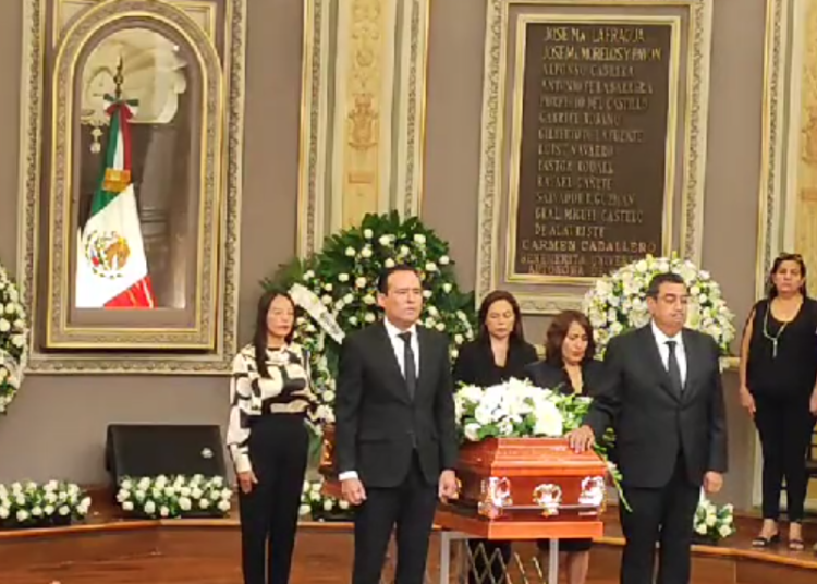 LXI Legislatura de Puebla rinde homenaje póstumo a diputada del PAN, Aurora Sierra