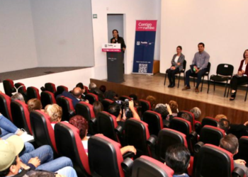 DIF Puebla reconoce aliados a favor de adultos mayores