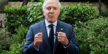 Creel se baja de la contienda presidencial para apoyar a Xóchitl Gálvez