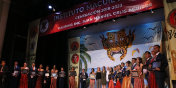 Graduación del Instituto Macuil Xóchitl